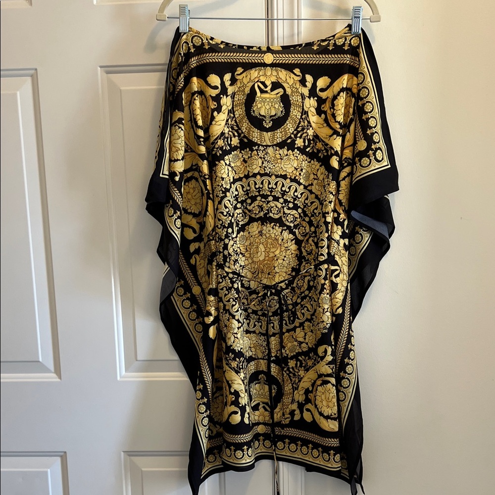 Versace Black and Gold Patterned Fabric Kaftan Dress size 48 silk fabric